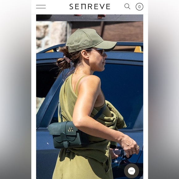 SENREVE maestro convertible backpack! shoulder bag
Lux AF 🩶🩶🩶🩶🩶🩶🩶🩶🔥 - Picture 4 of 15